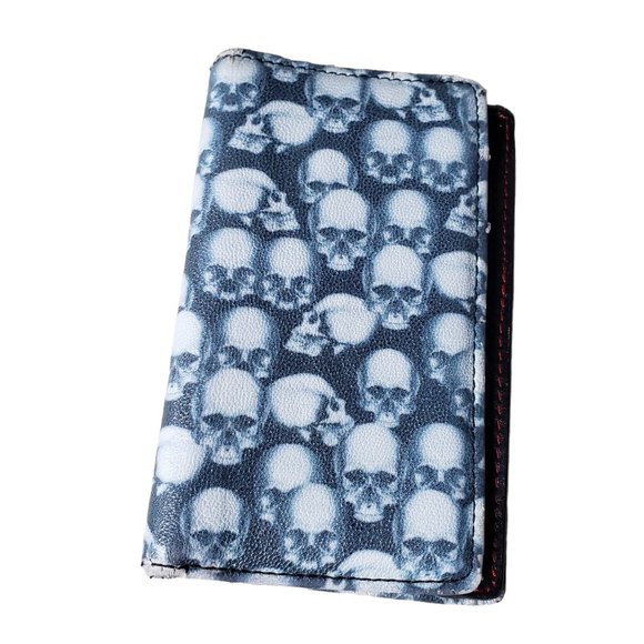 Robert Graham Other - Robert Graham Genuine Leather Skull Wallet - Used